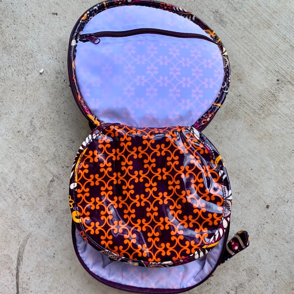 Vera Bradley Bag Mini Round Toiletry - Picture 5 of 6